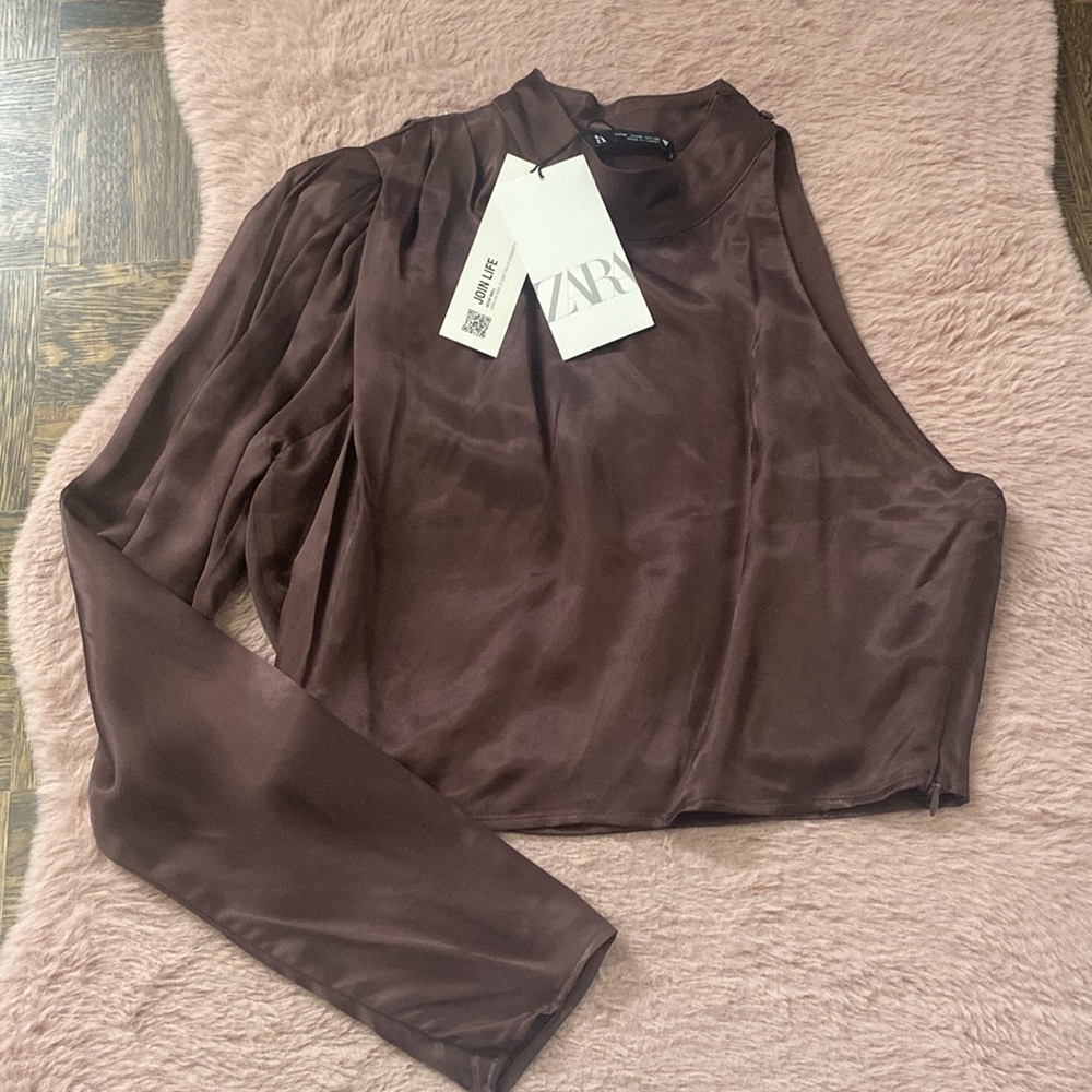 NWT! ZARA asymmetric crop top - Picture 6 of 7